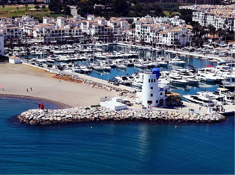 Head of blog Imagen aérea del Puerto de la Duquesa.